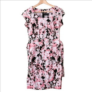 Super cute pencil floral Venus dress. Size 2